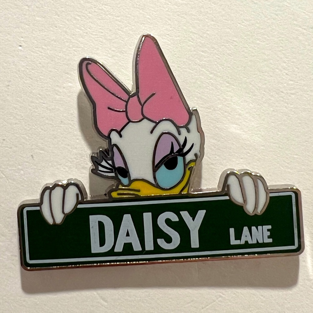 Disney Pin - Street Signs - Daisy Duck